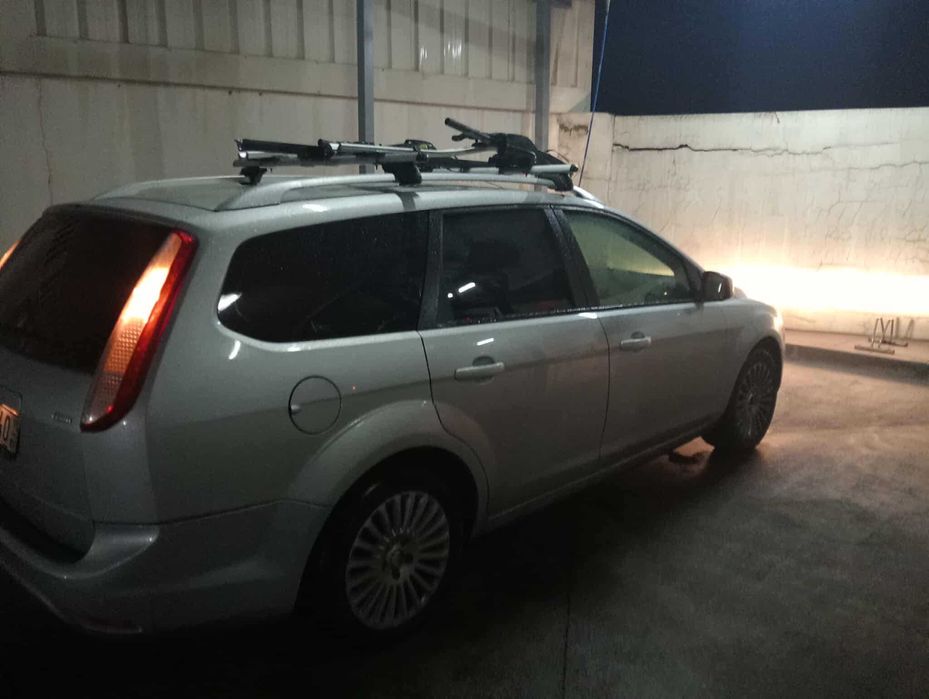 Ford focus sw em bom estado