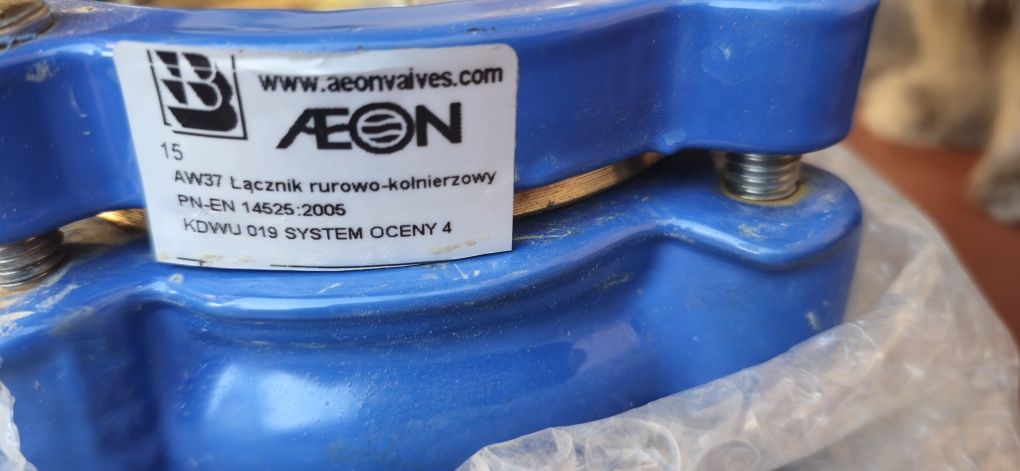 Łącznik rurowo kołnierzowy 90
