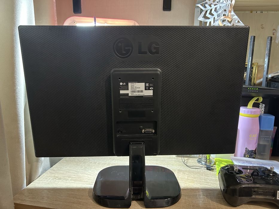 Монітор LG 22MP48A-P