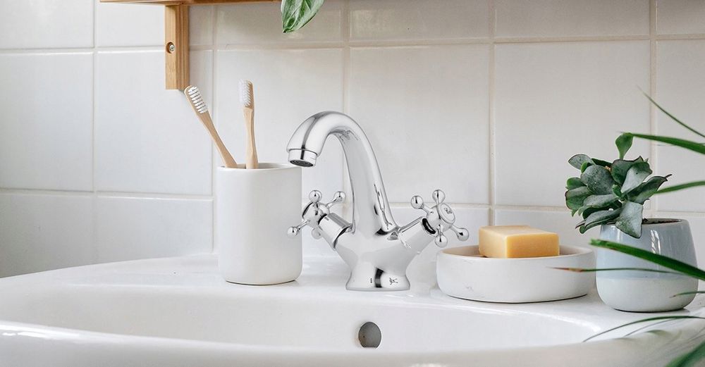 Bateria Umywalkowa Dwuuchwytowa Stojąca Chrom Retro Kran Vintage Wc