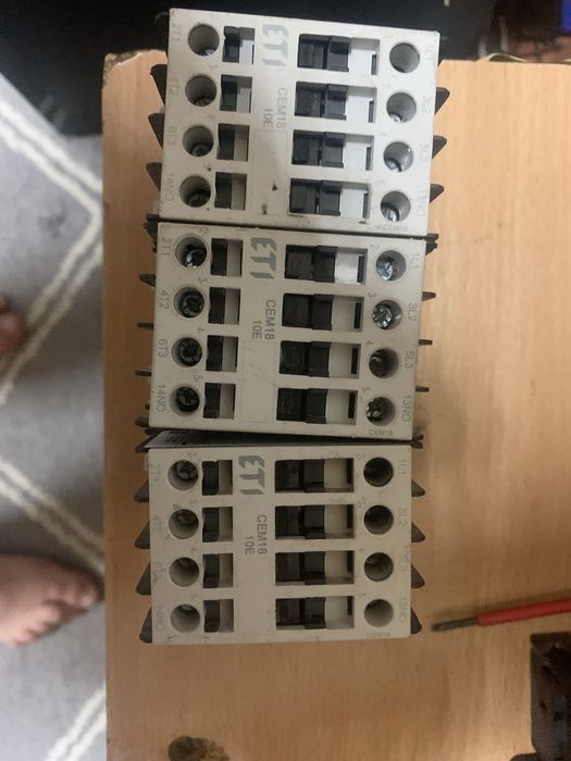 Магнітний пускач ETI CEN18.10E