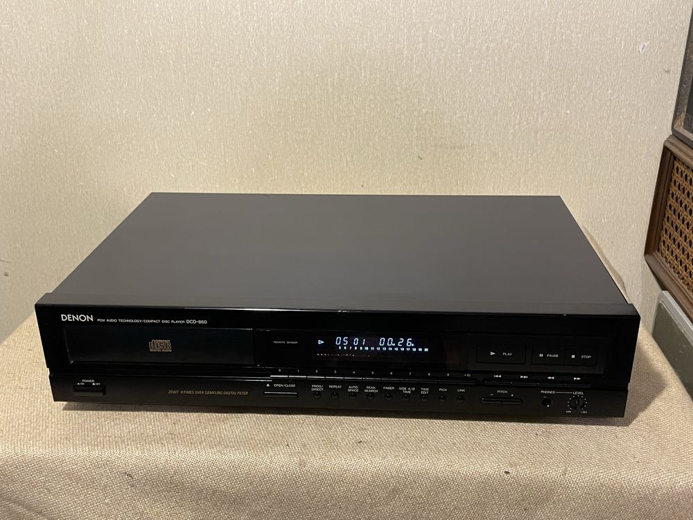 Музыкальный CD-проигрыватель DENON DCD-860 (ЦАП 2 х PCM61P)