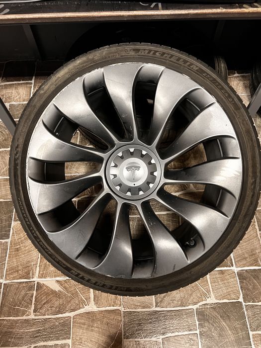 Tesla Model Y 2021год