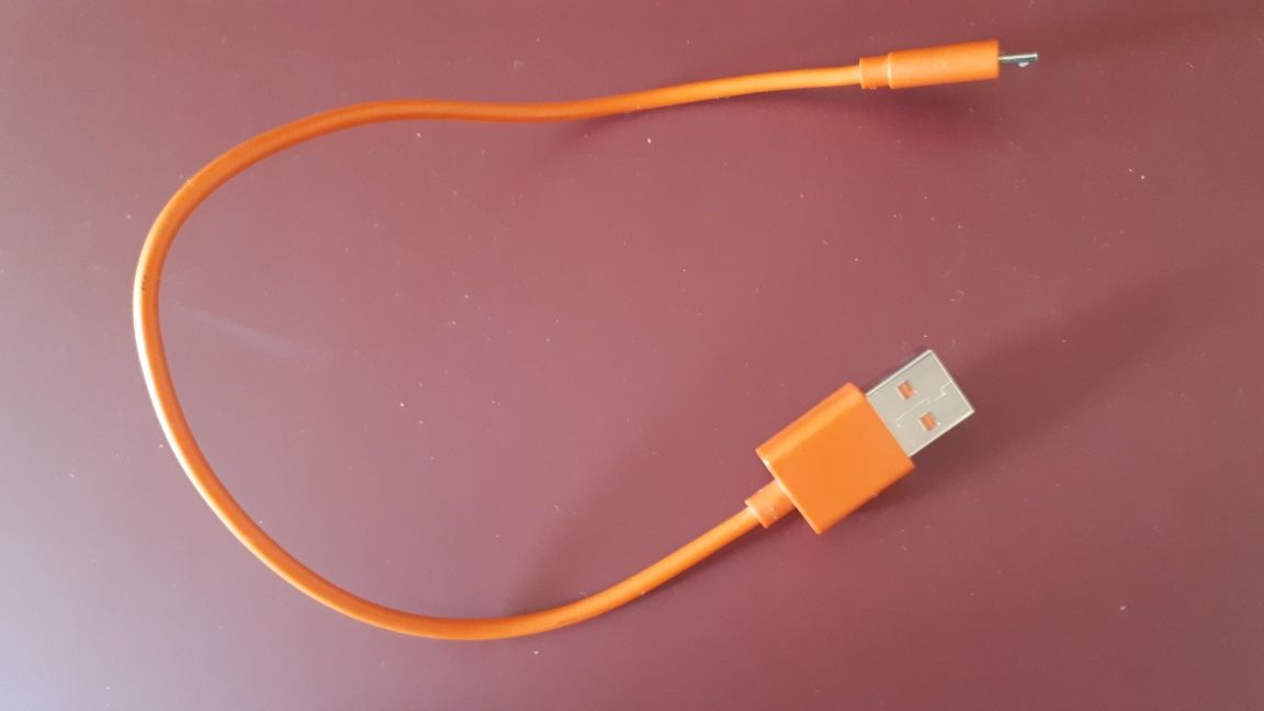 Kabel zasilający micro USB w kolorze pomarańczowym