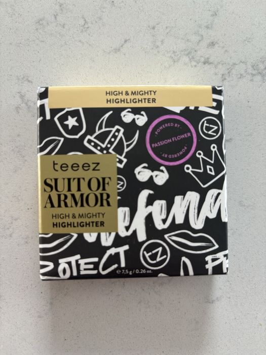Teez Suit of Armor rozswietlacz
