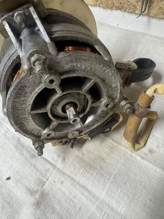 Электродвигатель со стиральной машины