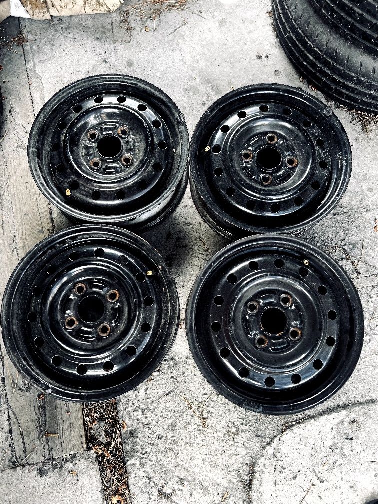 Сталеві диски R13 4×100 з Daihatsu Cuore