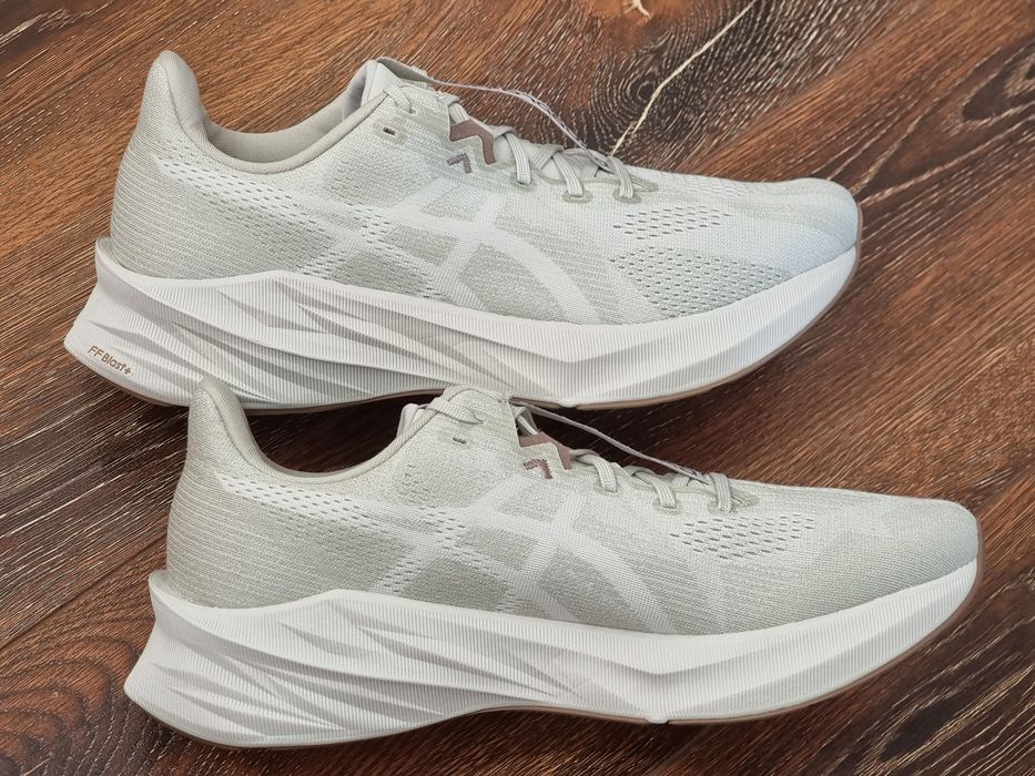 Оригінал 100% кросівки чоловічі asics dynablast 5  euro 44.5