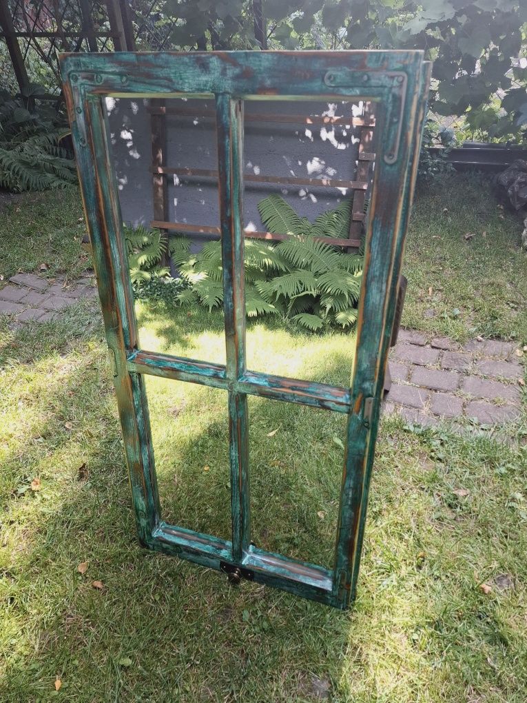 Lustro ze starego okna. Zielone.
