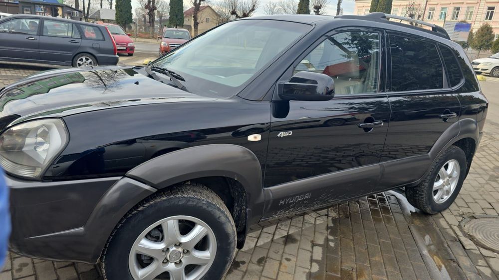 Продам Хундай Туксон 2006 року ..