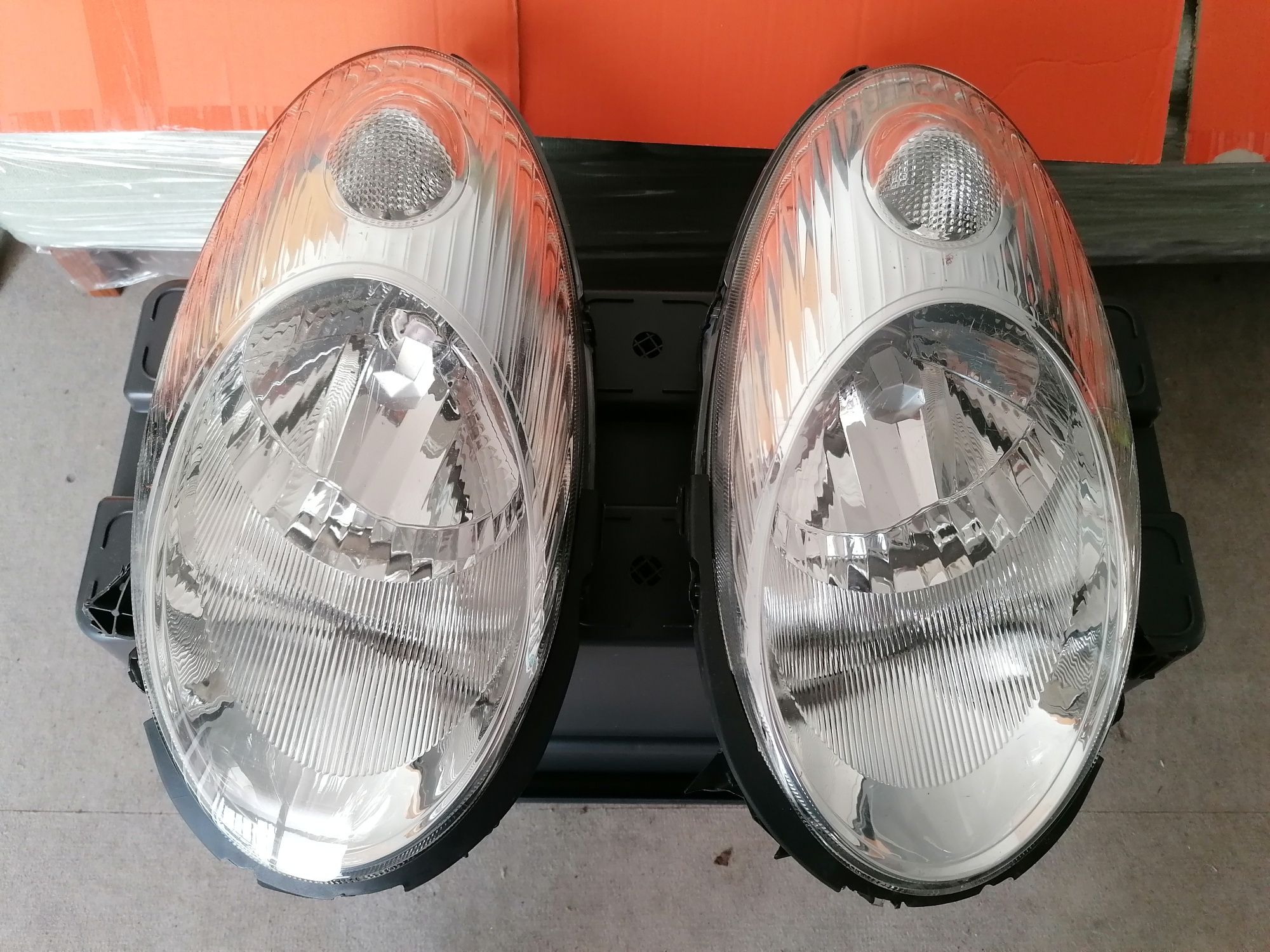 Farois para Nissan Micra K12