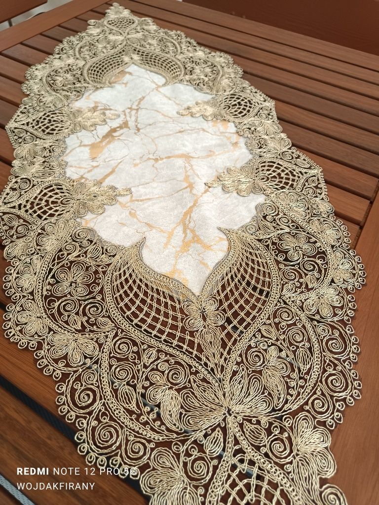 Bieżnik nowy welur złota gipiura 90x40cm