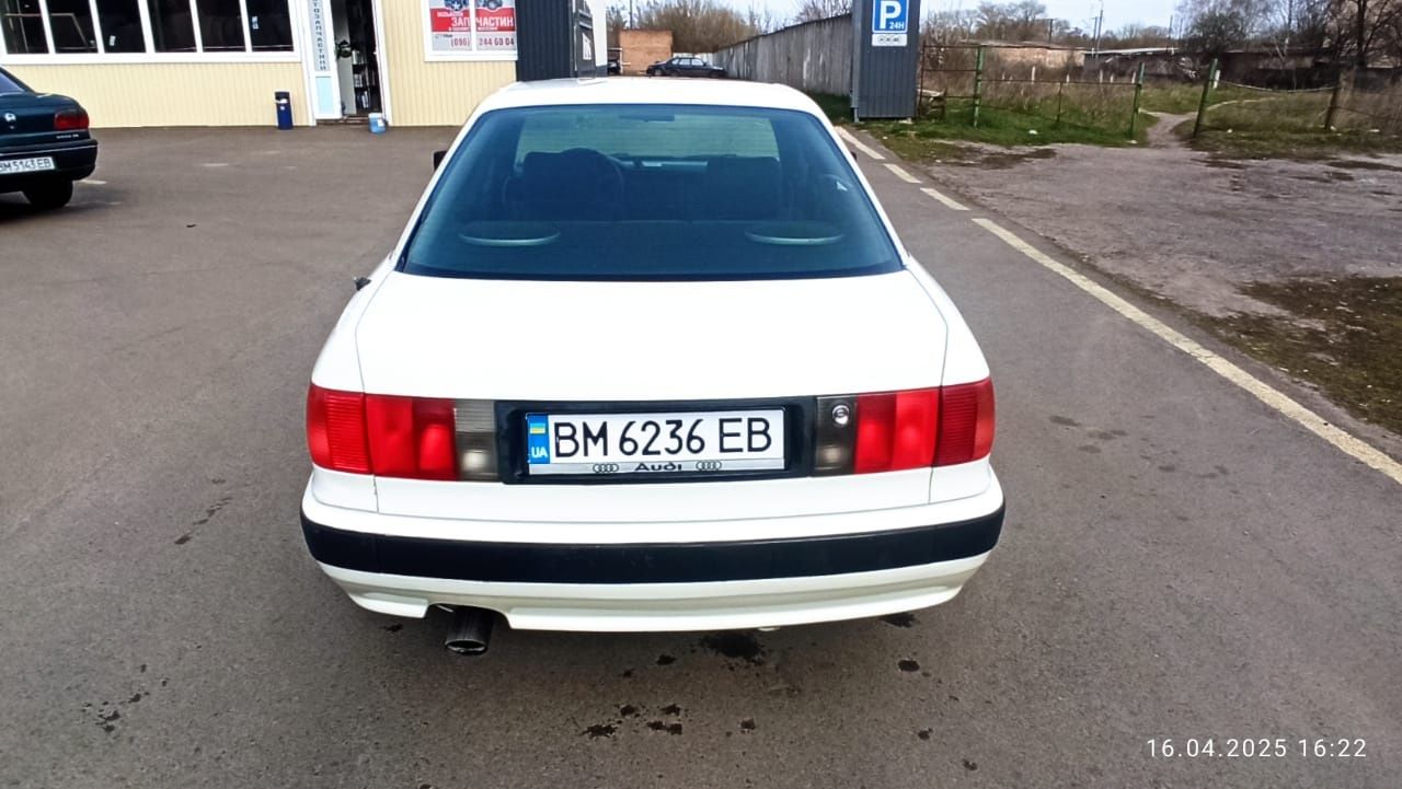 Автомобіль Аудіо 80