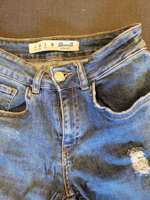 Spodnie jeansowe dziurawe 34 XS szarpane