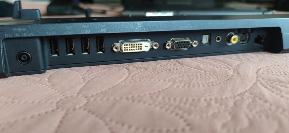 Продам ноутбук Sony Vaio PGG-7V1M + док станція
