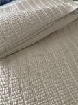 Colcha Zara Home - cama de casal, cor marfim