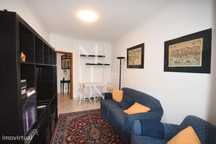 Apartamento T1 na Abóboda para arrendamento mobilado