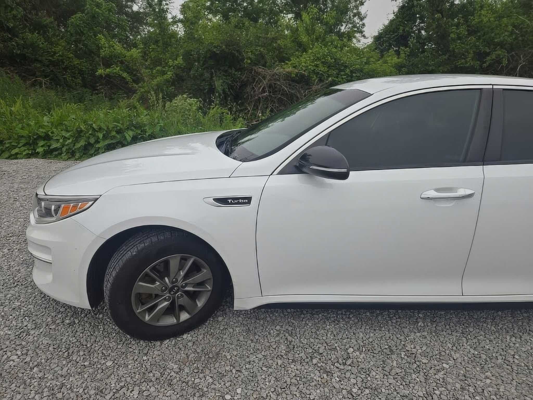 2017 Kia Optima LX Turbo