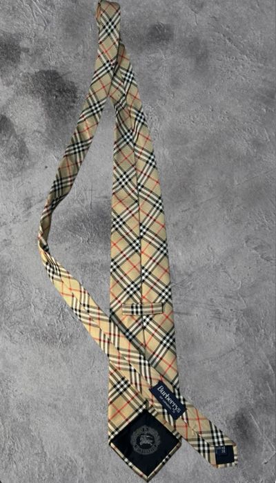 краватка в ідеальному стані, беренд Burberry