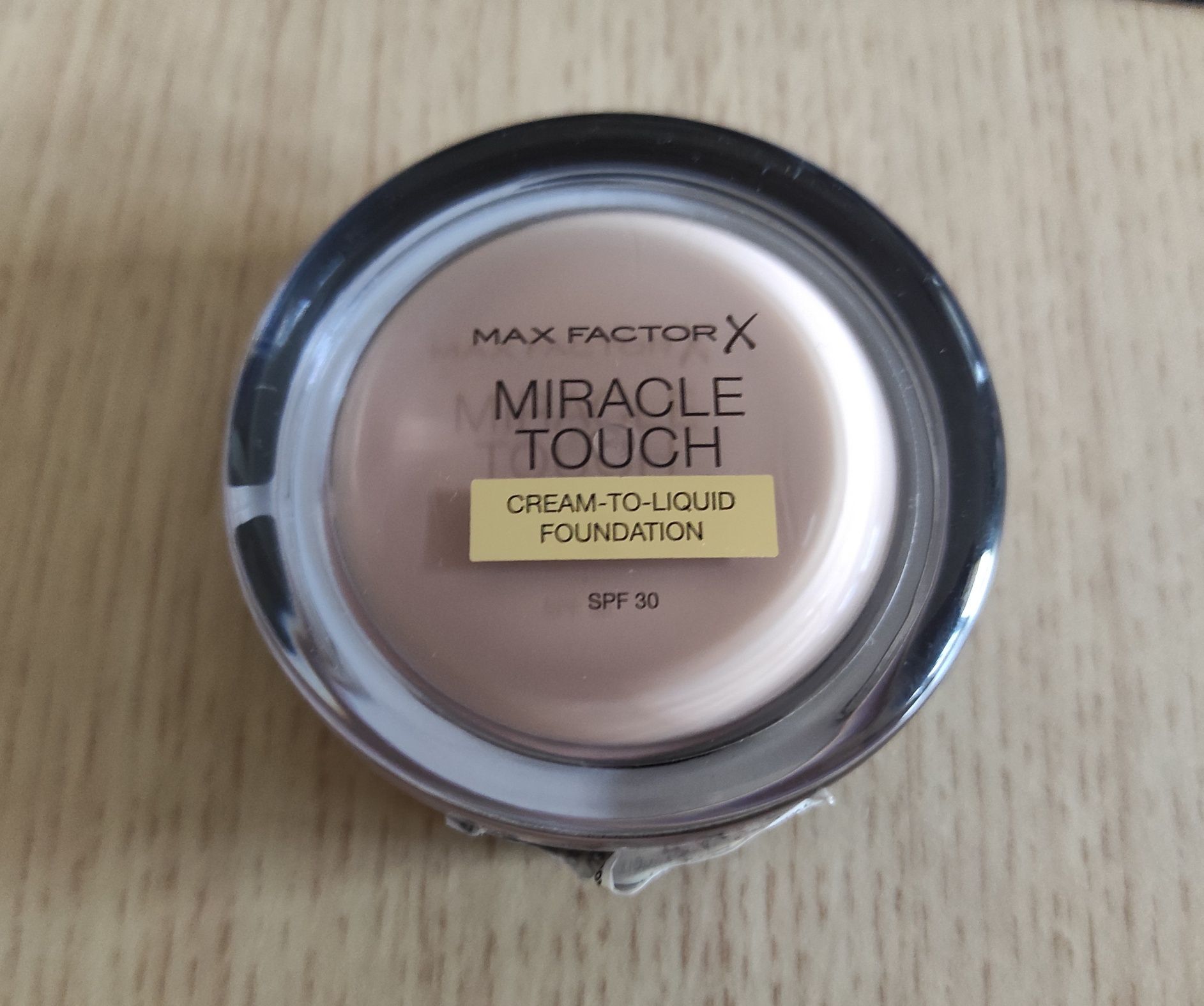 Max factor miracle touch