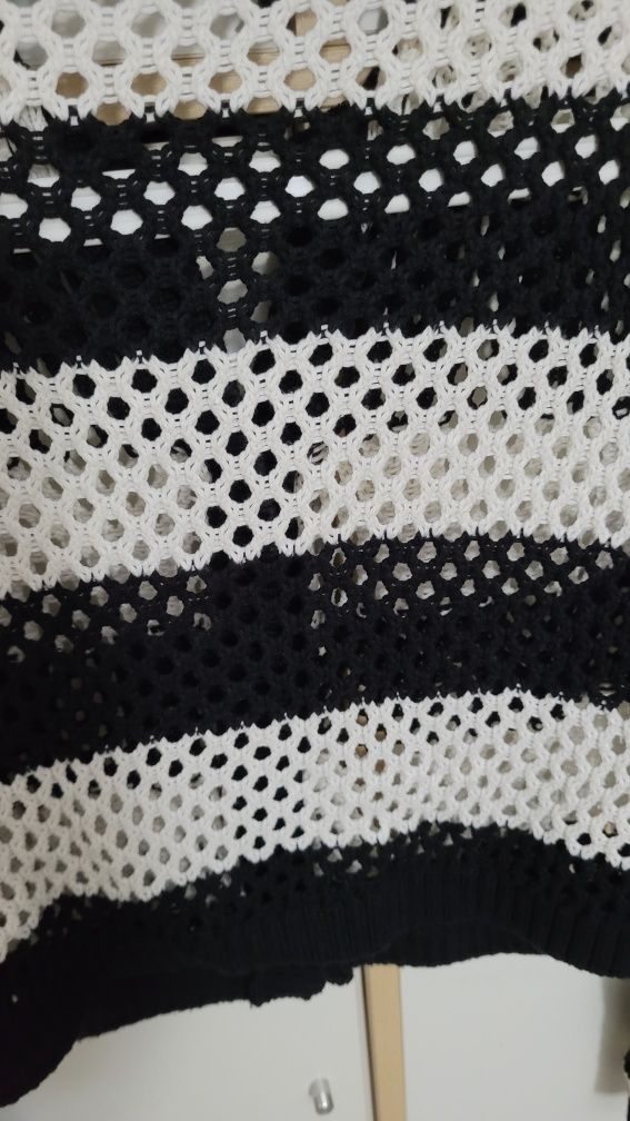 Sweter ażurowy w paski oversize