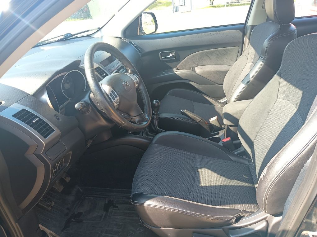 Citroen C-Crosser 2.2 HDI