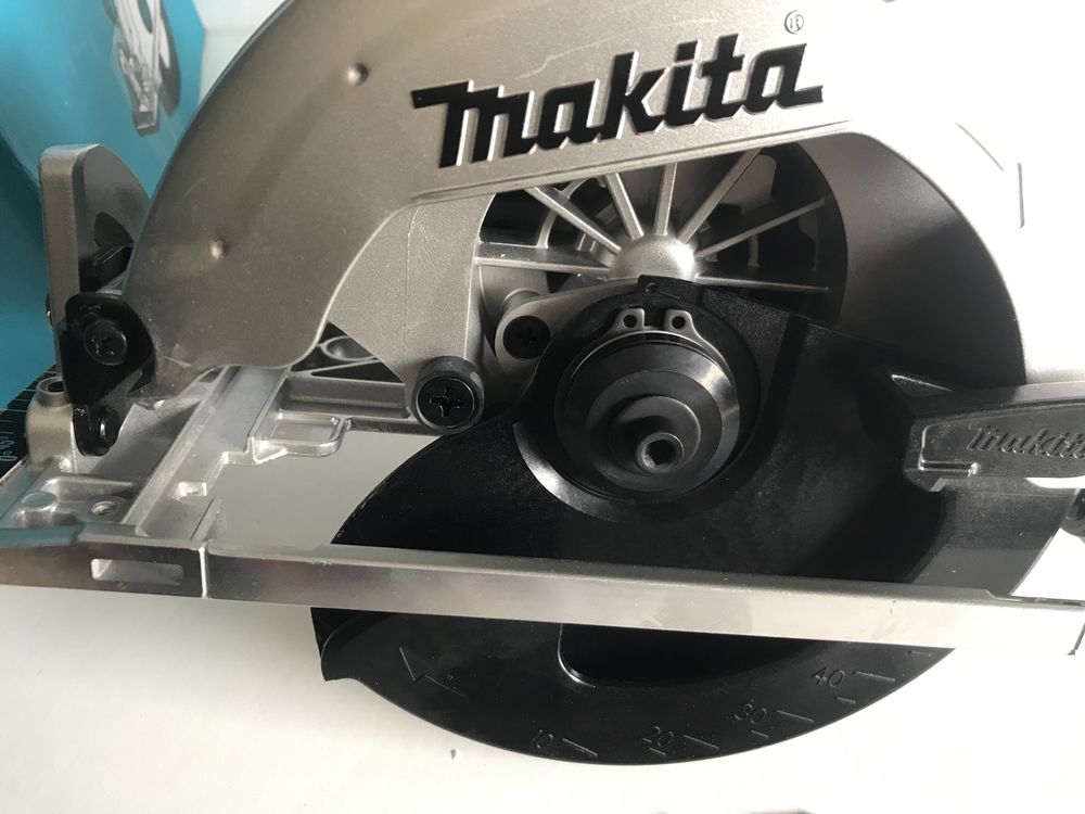 Акумуляторна дискова пила Makita DSS611,безщіткова з Англії
