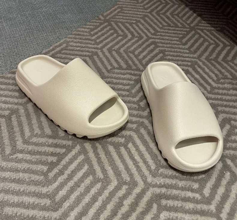 "Buty męskie i damskie" Klapki adidas Yeezyslide Biały Roz 41