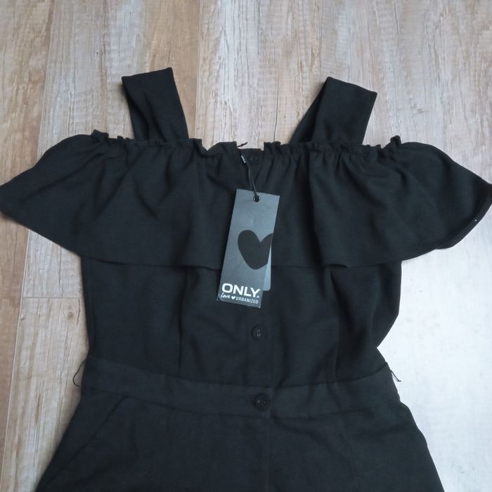 Only  kombinezon wieczorowy dekolt hiszpański