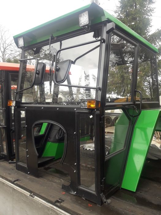 Ursus traktor ciągnik C-4011(40-stka) błotniki maska