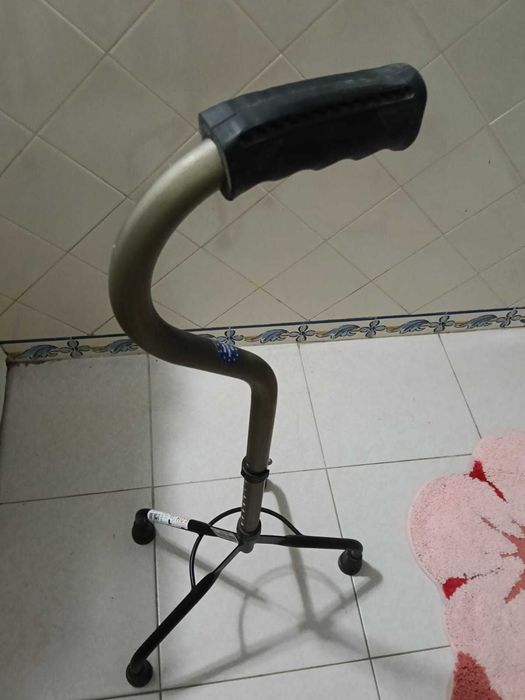 Quadripé ORTHOS como NOVO