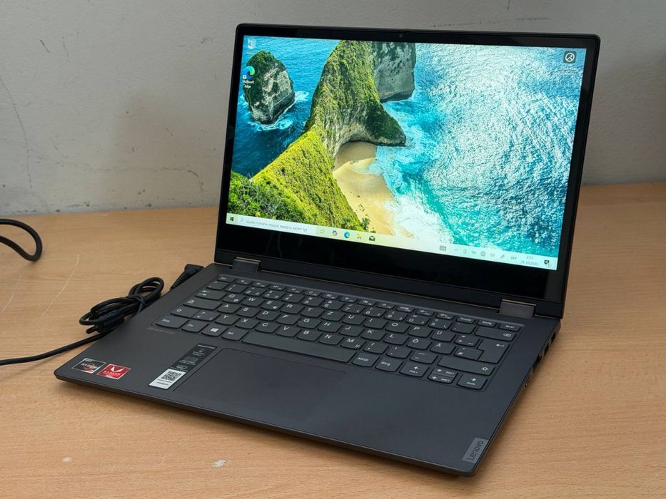 Ноутбук Lenovo IdeaPad C340-14API / Ryzen 7 3700U / 8 ГБ / SSD 477 ГБ