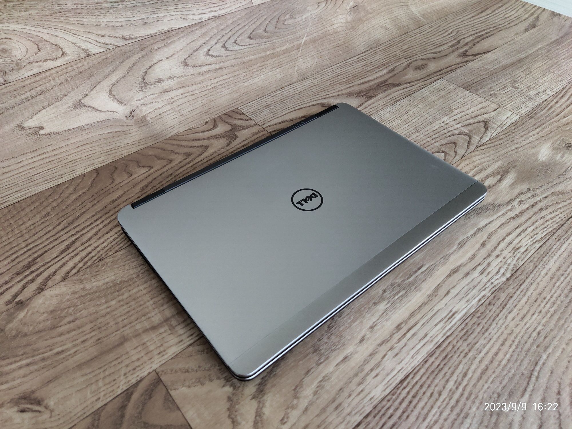 Ультрабук бизнес класа Dell Latitude e7240/12.5"/Core i5 Отличное сост