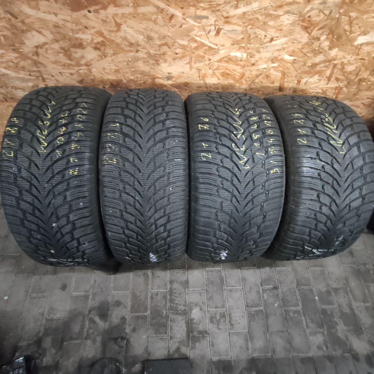 2x Nokian WR SUV4 275/45R21 110V XL 2 sztuki zimowe