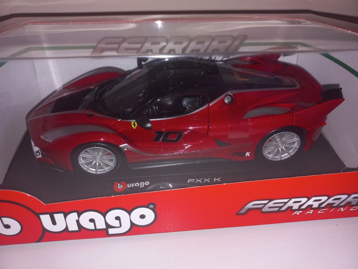 Bburago Ferrari Racing FXX K,skala 1:24