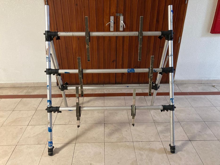 Stand Triplo de Sintetizadores Japones