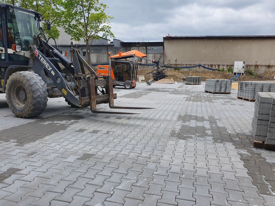 Maszynowe układanie kostki, przemysłowe układanie