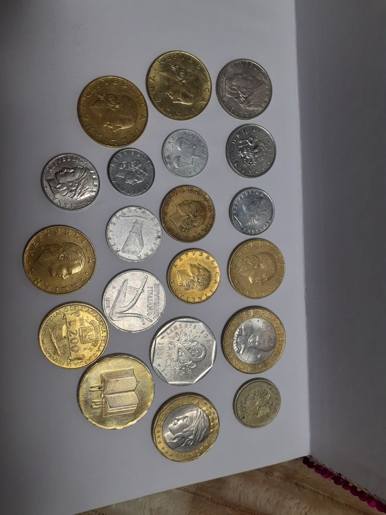 Колекція різних монет