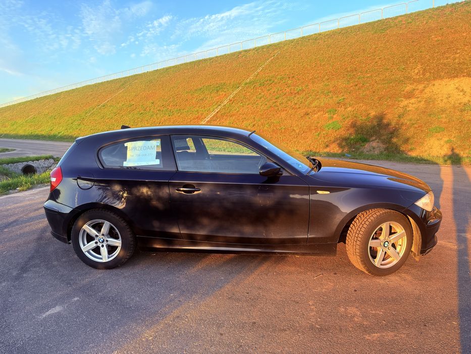 BMW Serii 1 E81 118i