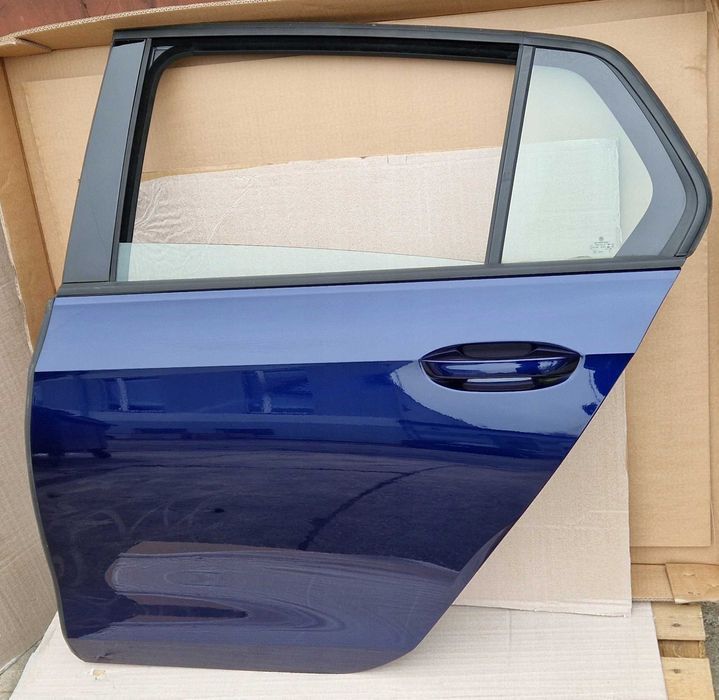 Двери передние задние правые левые Volkswagen Golf 8 VIII разборка