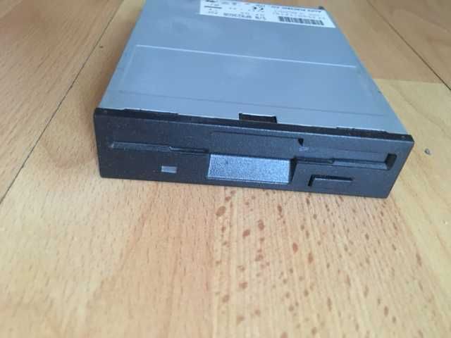 Sprzedam: stacje 3,5" dyskietek ALPS
