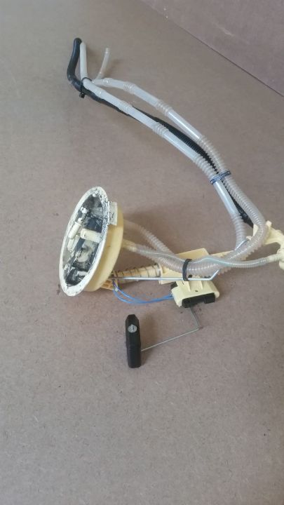 Bomba de deposito BMW E81 E82 E87 2.0D