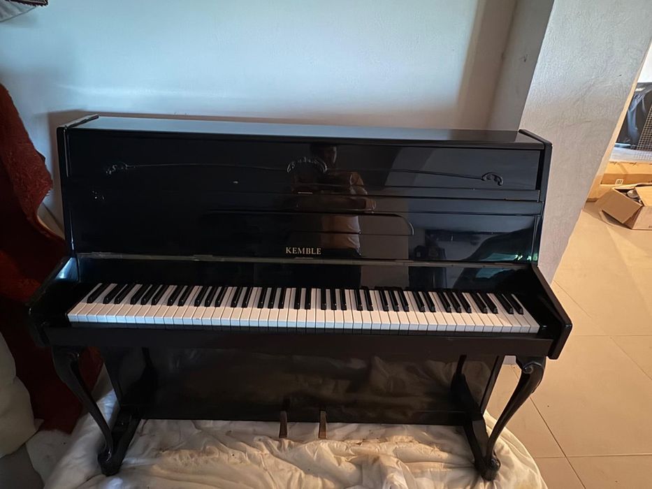 Piano Kemble 2 Pedais