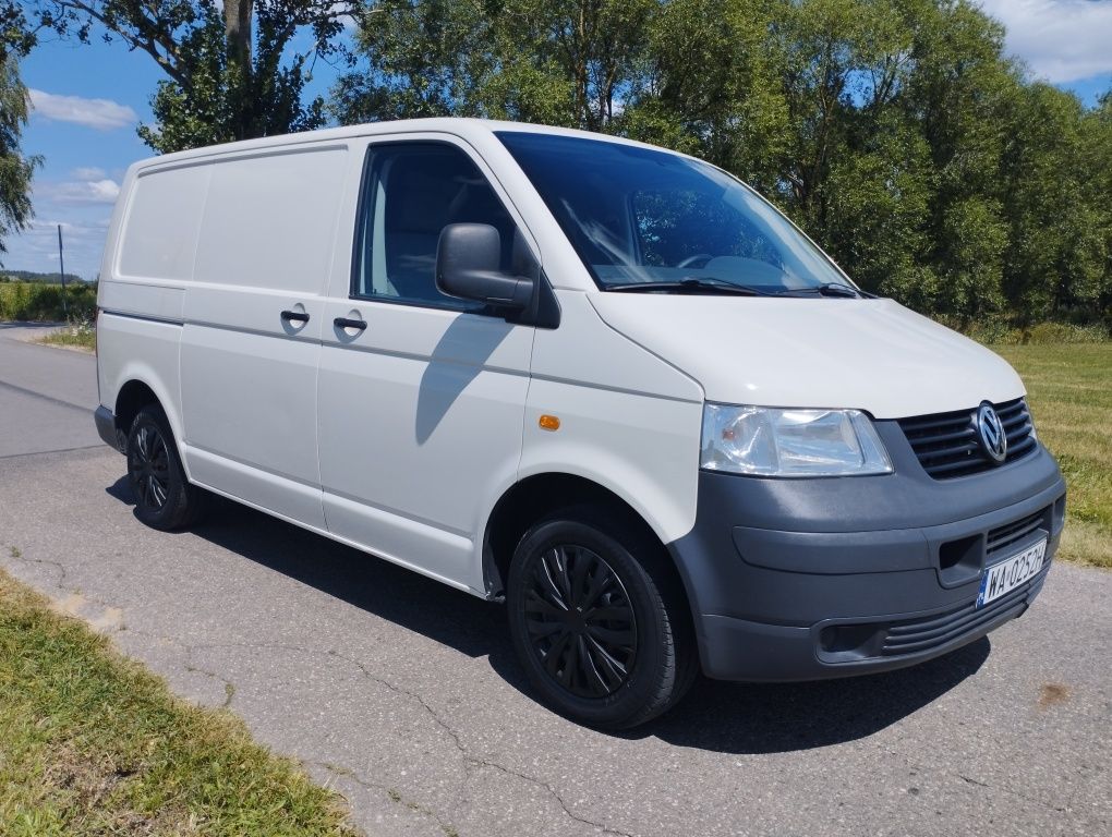 VW Transporter T5 1.9 TDI 2006r Zadbany