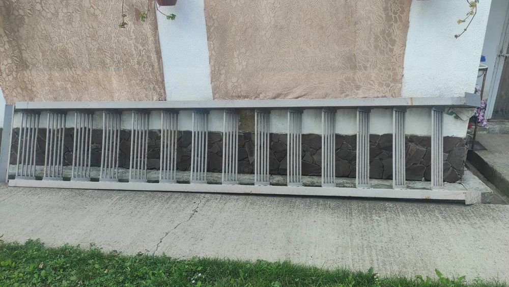 Продам металеві сходи