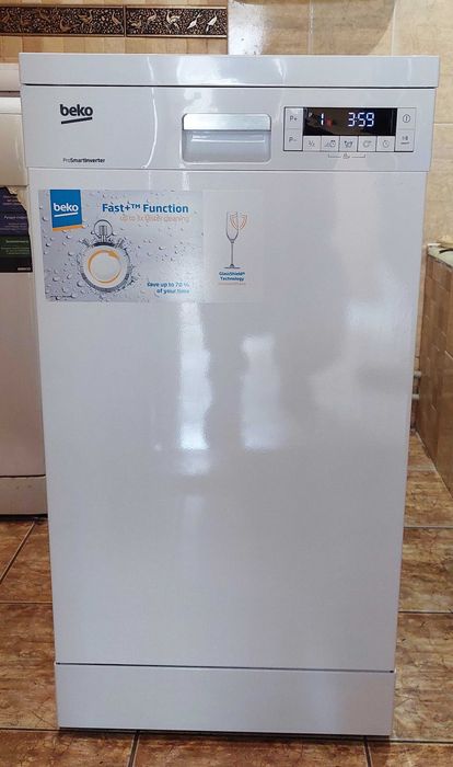 Майже нова за півціни вузька посудомийна машина Beko DFS26025W