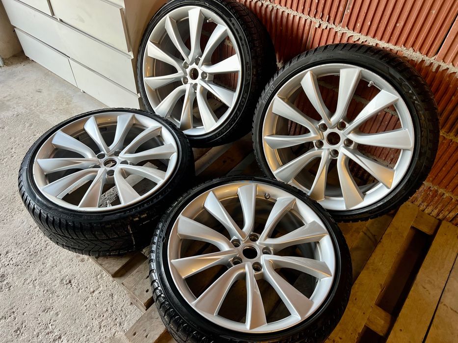Koła zimowe TESLA 3 performance 20”, 5x114.3, 235/35R20, czujniki, kpl