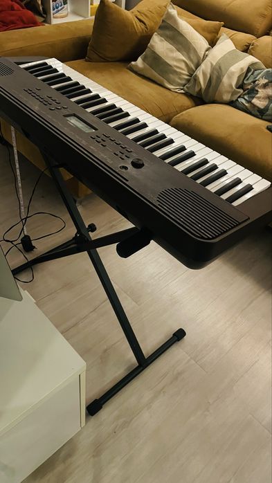YAMAHA Piano 61 teclas