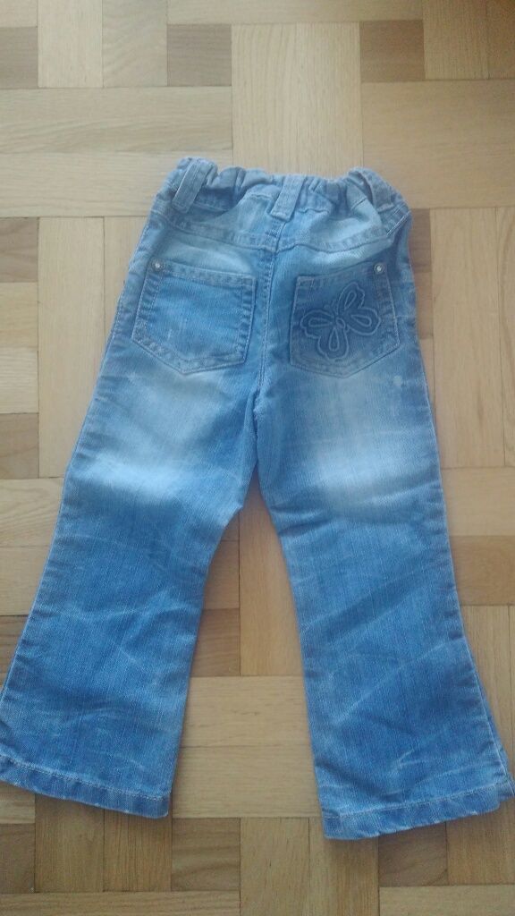 3 pary spodni jeansowych rozmiar 104