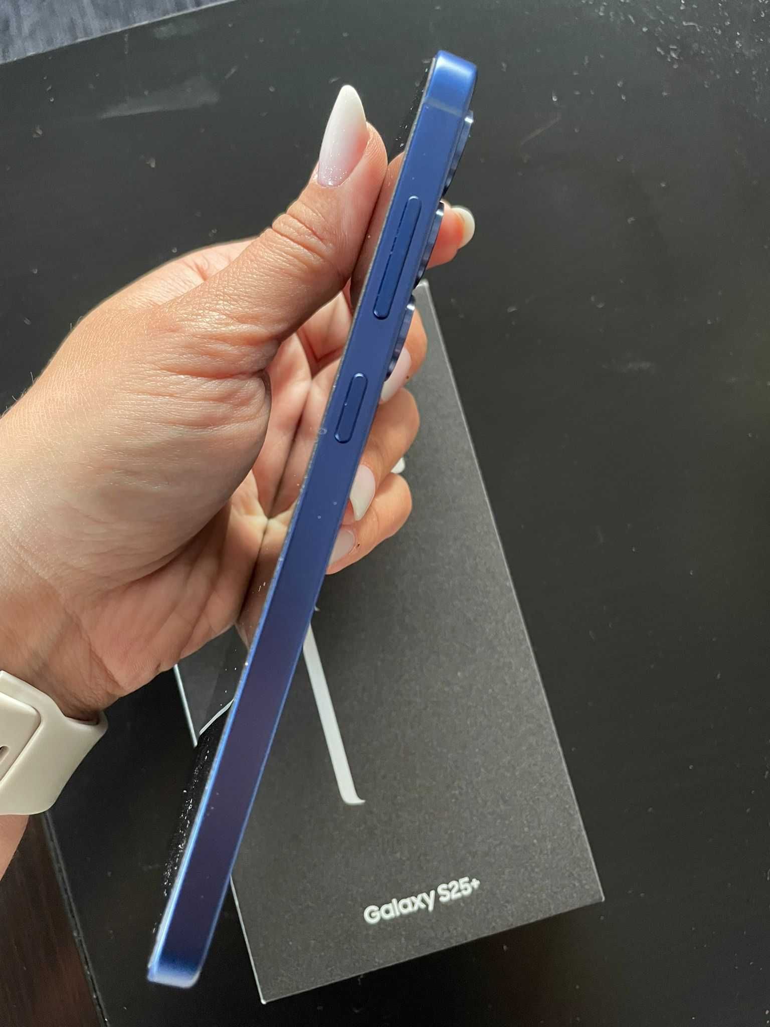 Samsung Galaxy S25+ Azul 256GB – Como Novo com Garantia